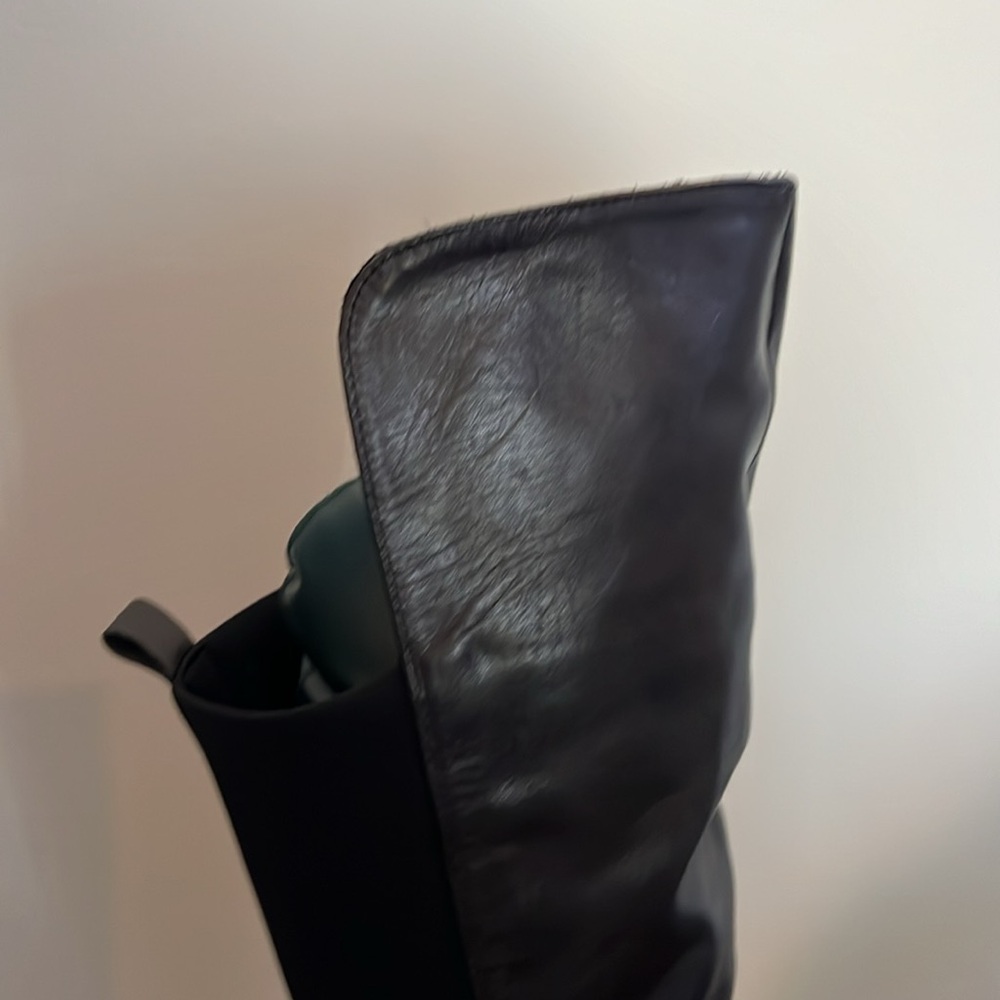 Made in Italy. Beautiful leather boots. Above the knee. Size 7 (US). Black - Picture 4 of 5